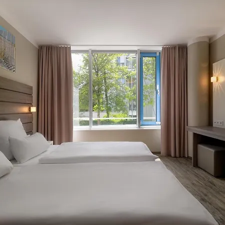 Tulip Messe Hotel 4*