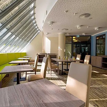 Szálloda Tulip Messe 4*