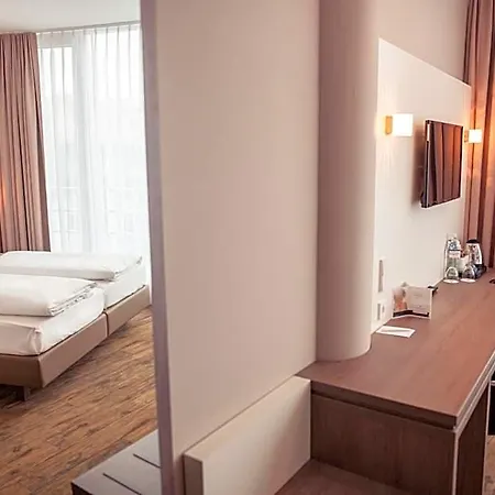 Tulip Messe 4*