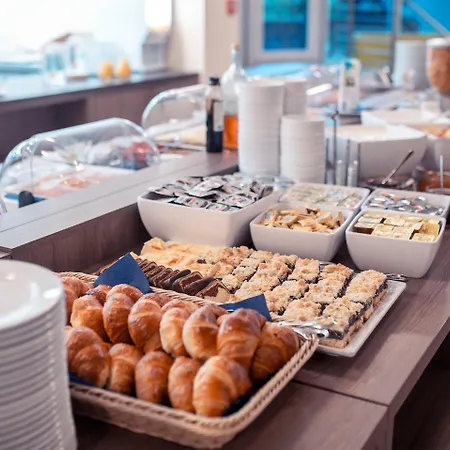 Tulip Messe Ξενοδοχείο 4*